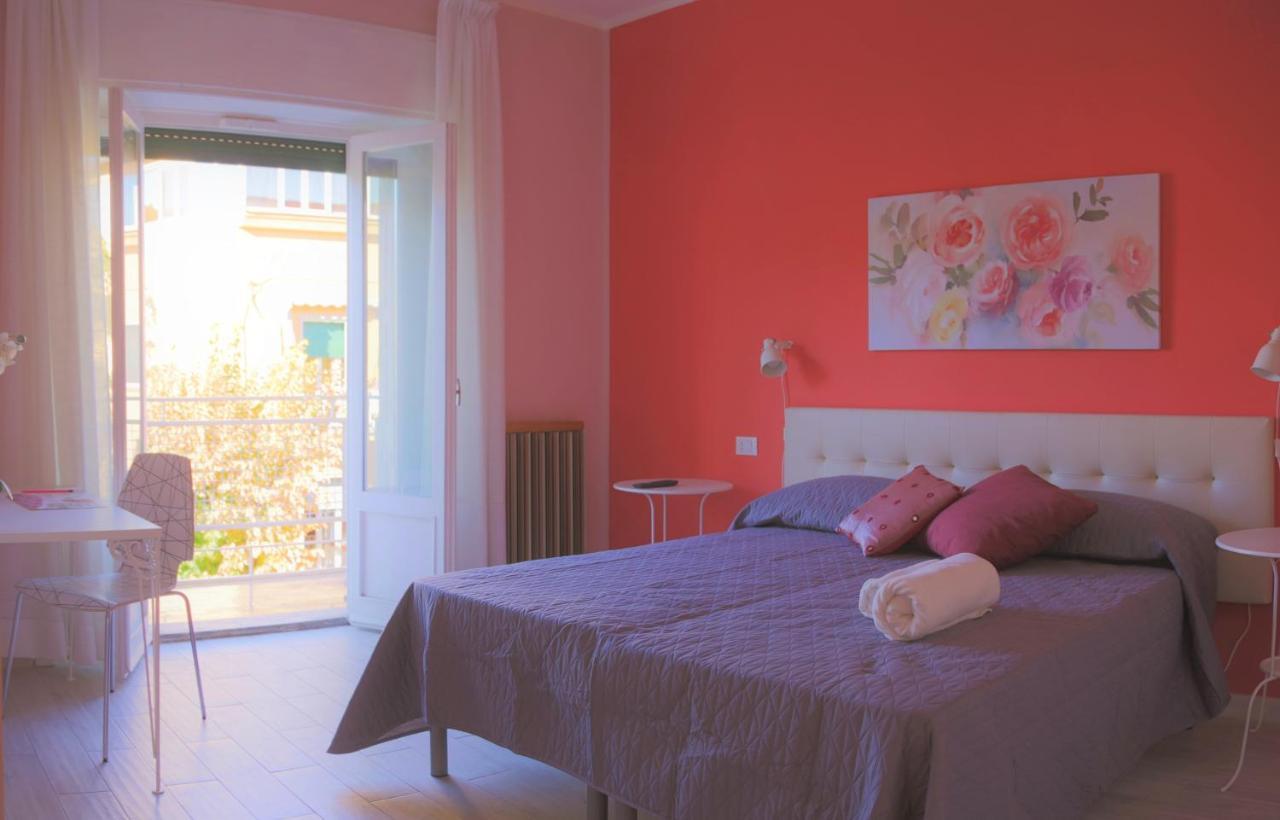 B&B Rosa โกเซนซา ภายนอก รูปภาพ