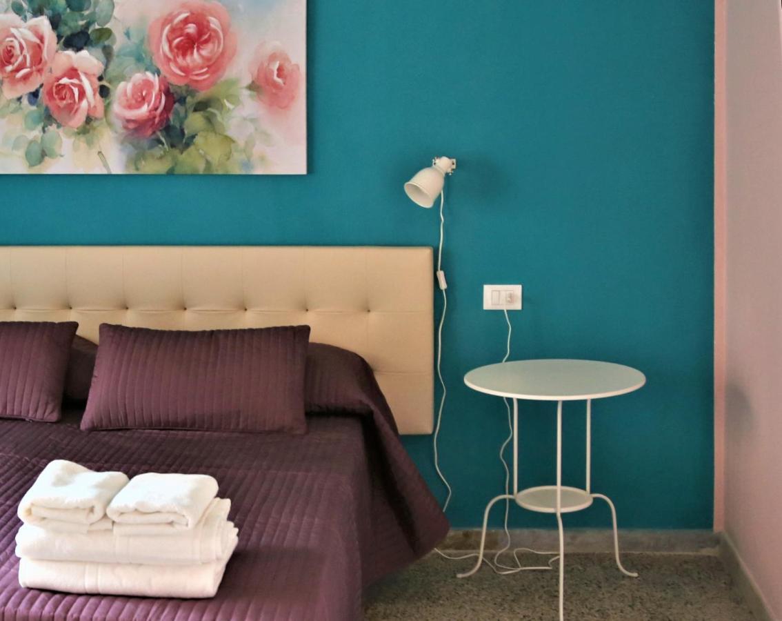 B&B Rosa โกเซนซา ภายนอก รูปภาพ