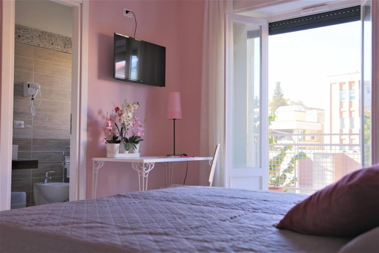 B&B Rosa โกเซนซา ภายนอก รูปภาพ