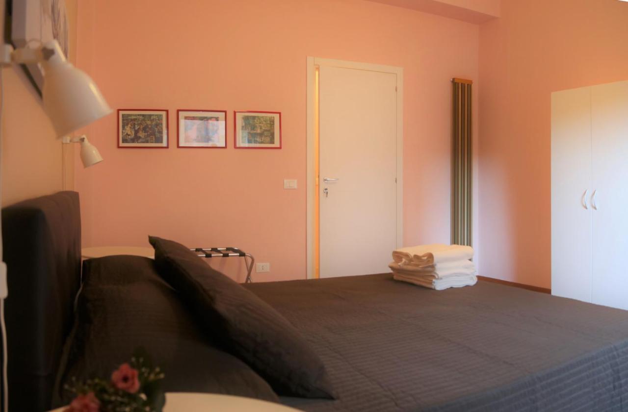 B&B Rosa โกเซนซา ภายนอก รูปภาพ