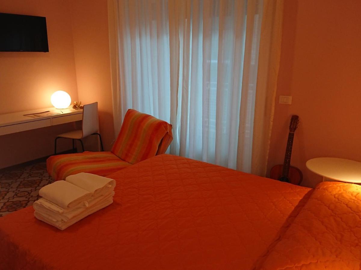 B&B Rosa โกเซนซา ภายนอก รูปภาพ