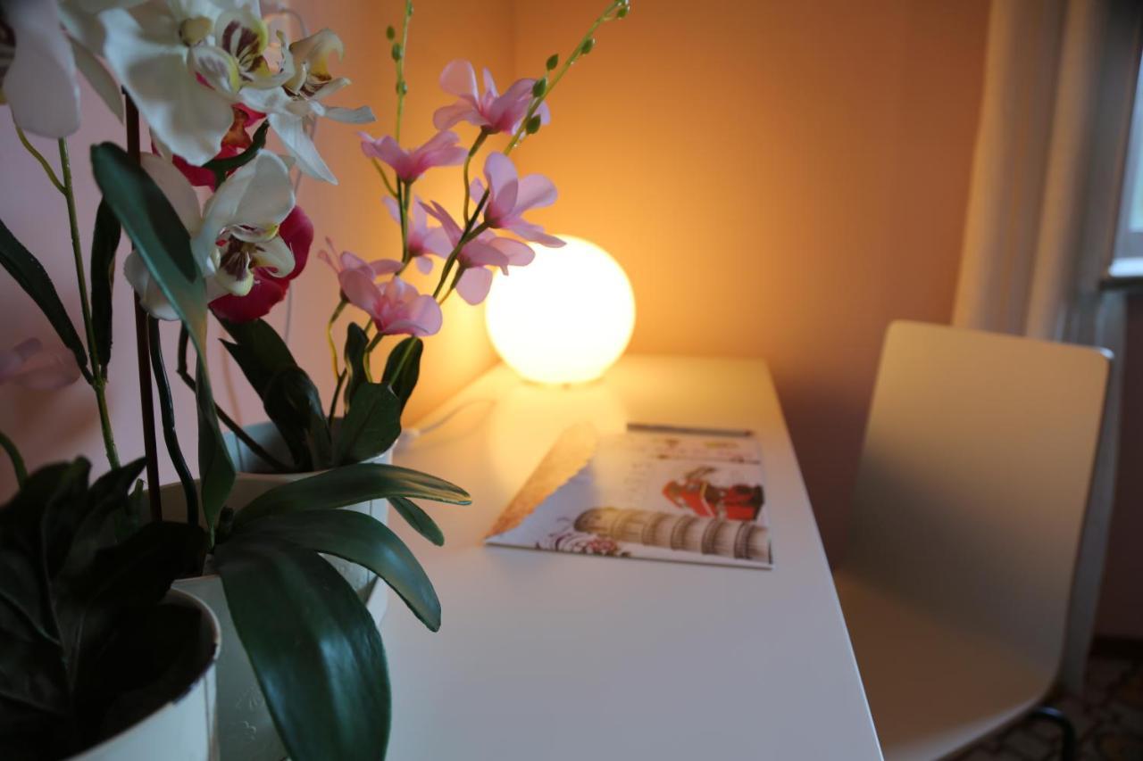 B&B Rosa โกเซนซา ภายนอก รูปภาพ