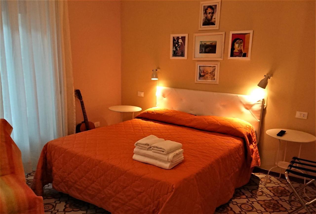 B&B Rosa โกเซนซา ภายนอก รูปภาพ